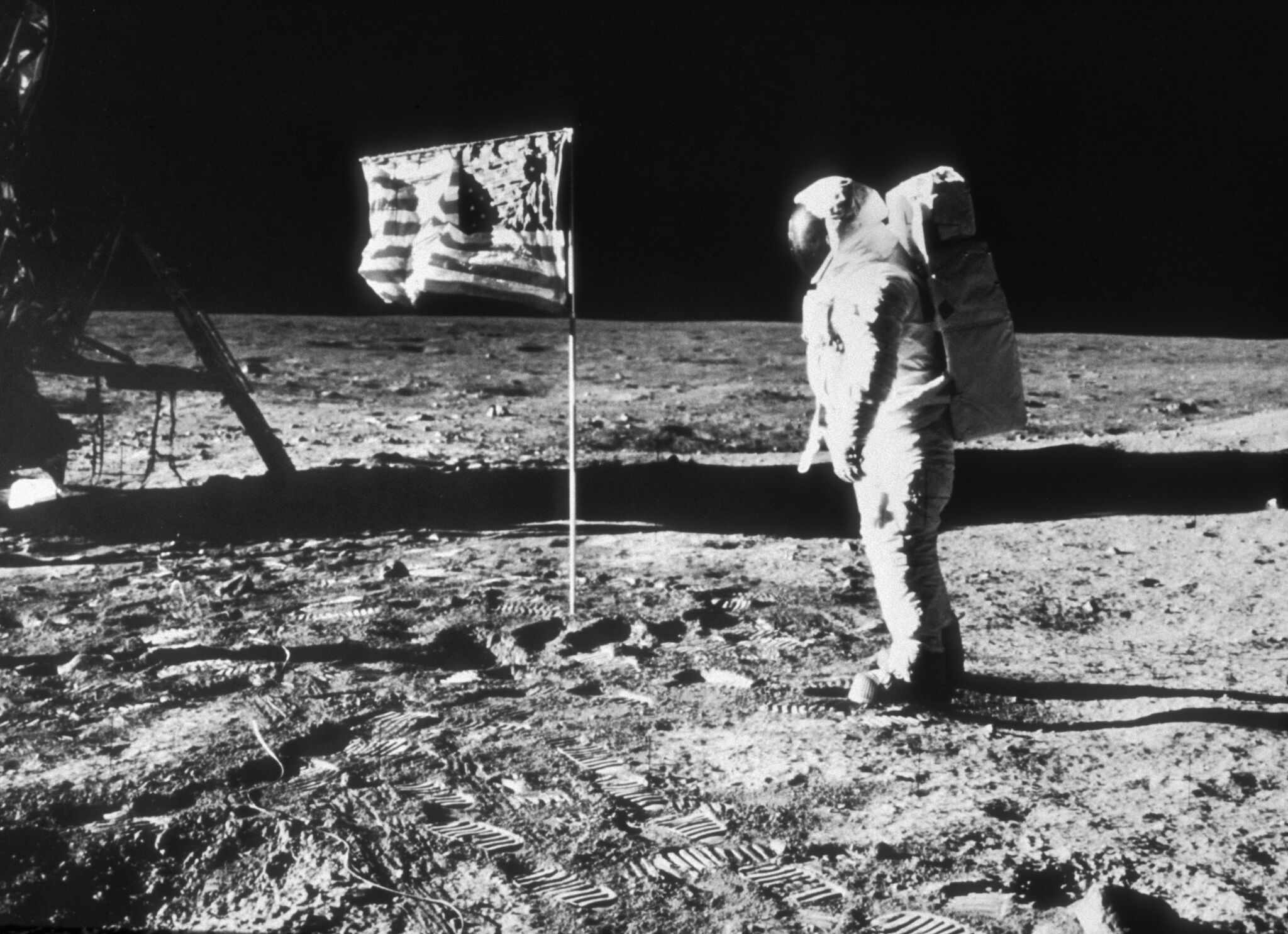Who is first man on the moon grossposters