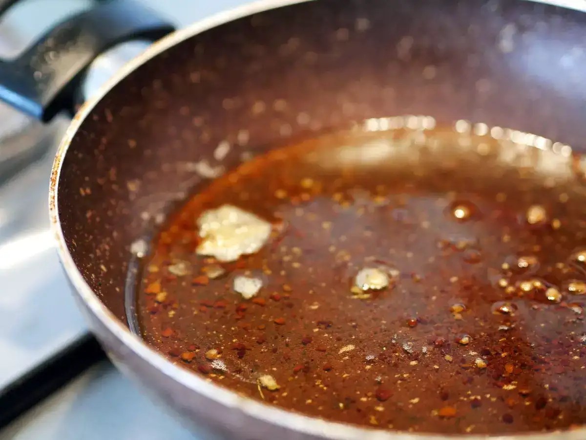 6 ways to repurpose the leftover cooking oil other than the kitchen