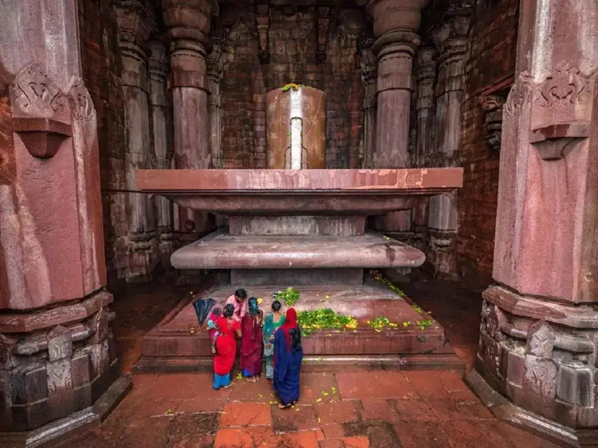 The story of the tallest Shivalingam in Madhya Pradesh's