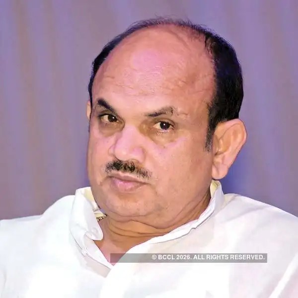 Ramesh Kaushik during Girish Gandhi's 65th birthday party held in Nagpur.