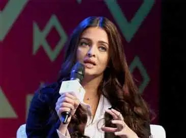 Aishwarya amused about fake public appearance