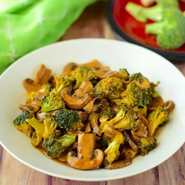 Broccoli Mushroom Stir Fry Recipe: How To Make Broccoli Mushroom Stir Fry Recipe At Home | Homemade Broccoli Mushroom Stir Fry Recipe - Times Food