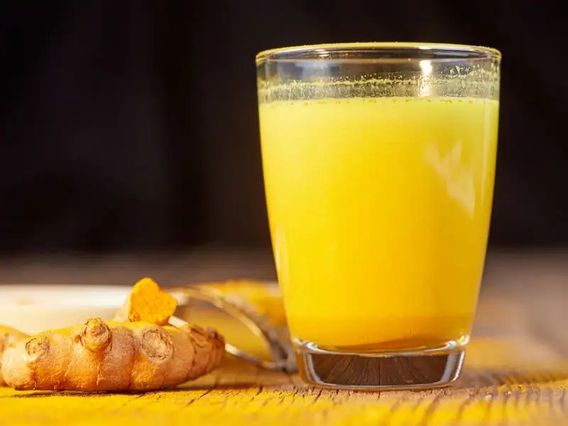 5 reasons why haldi doodh is the best night drink for WEIGHT LOSS!