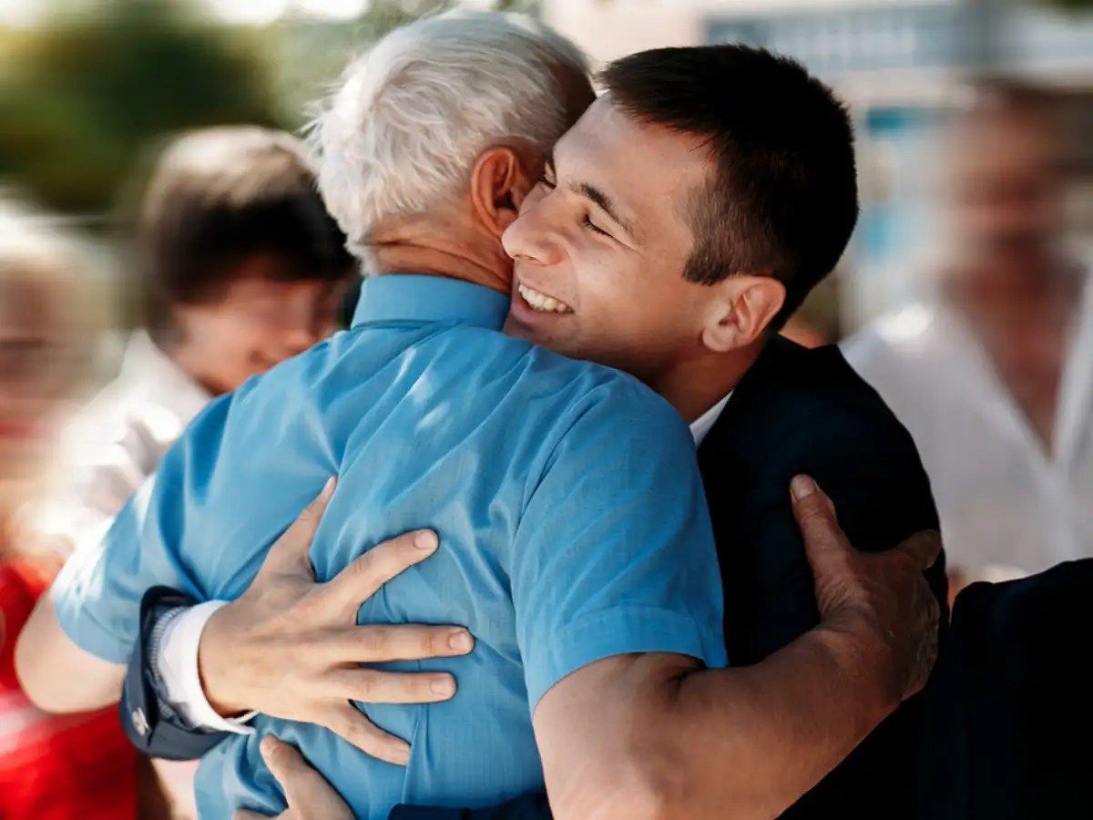 Hugging Health Benefits 8 surprising health benefits of squeezing