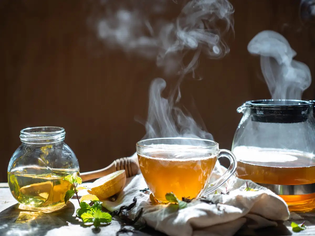 How drinking hot tea is not good for health?