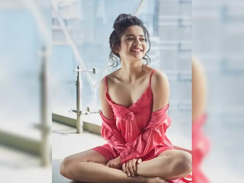 Photo Mithila Palkar goes bold in her latest photoshoot