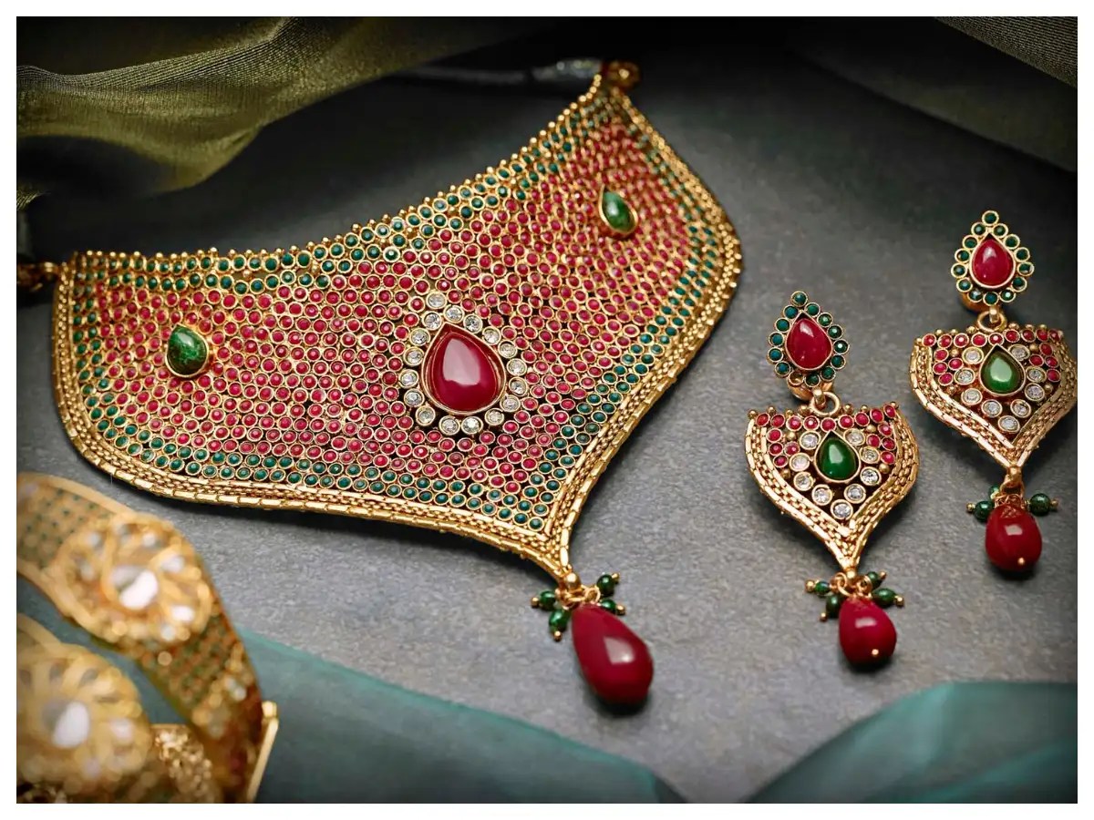 Have you tried these five types of traditional Indian jewellery