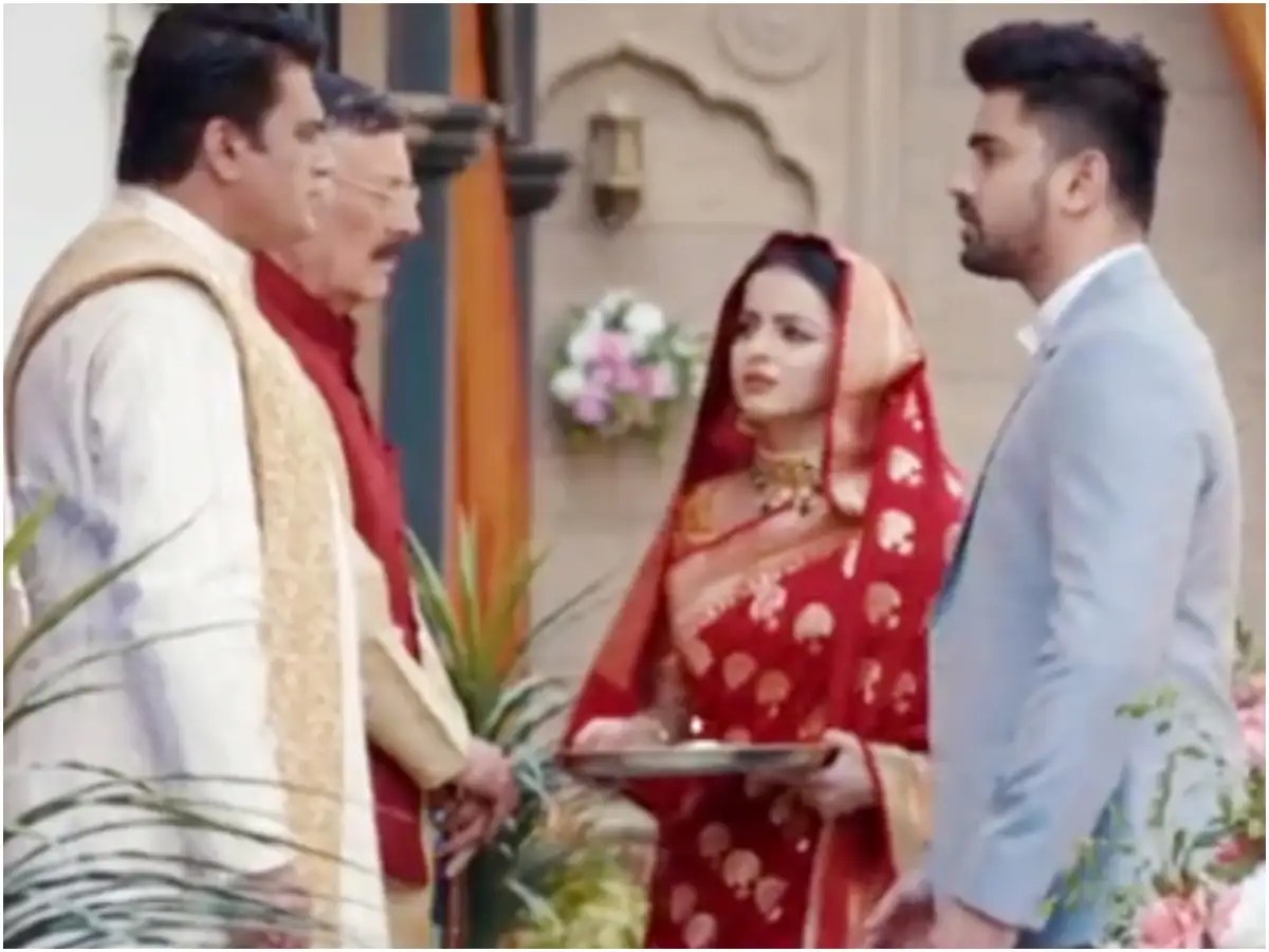 Ek Bhram Sarvagun Sampanna Watch Online in all qualities