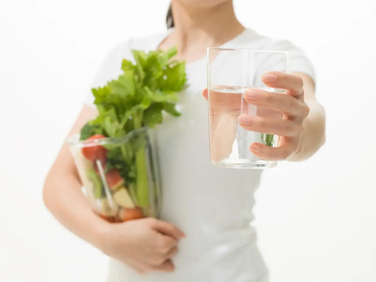 How many calories does water have? Does water have calories? Food