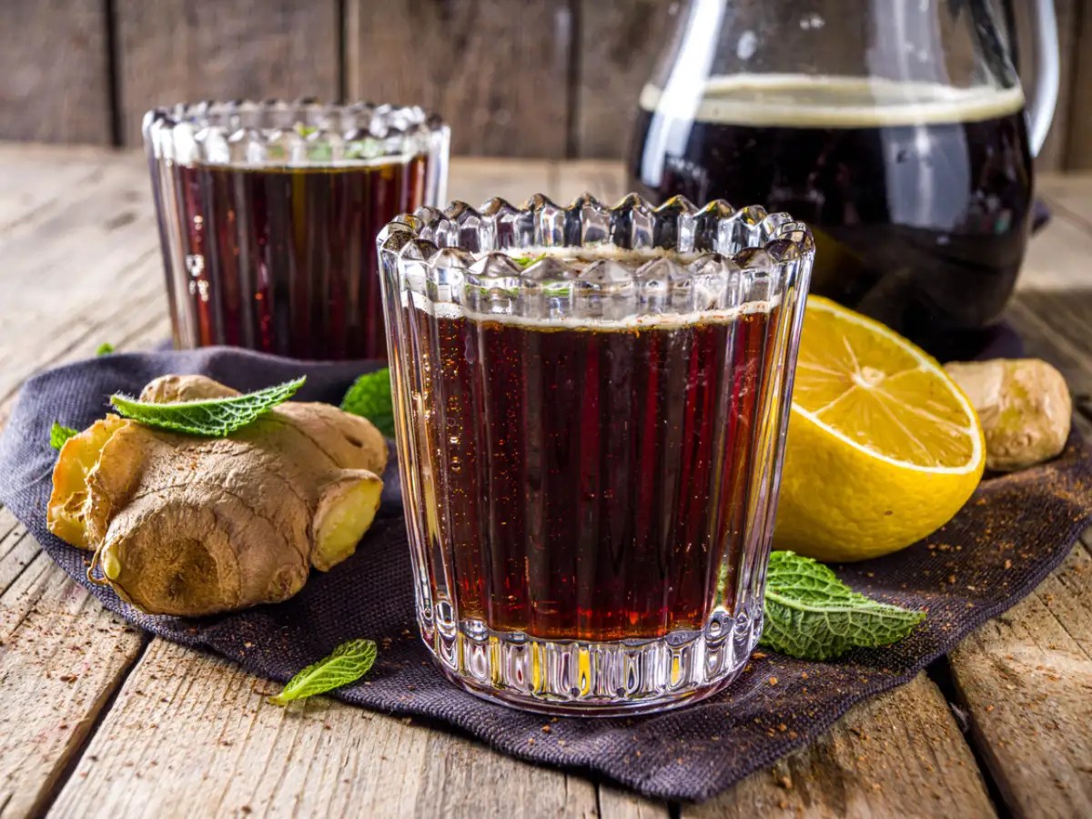 Weight loss Ayurvedic remedy of jaggery and lemon water can help lose