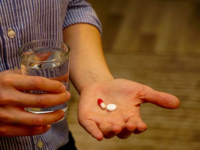 Why some medicines should be taken on an empty stomach