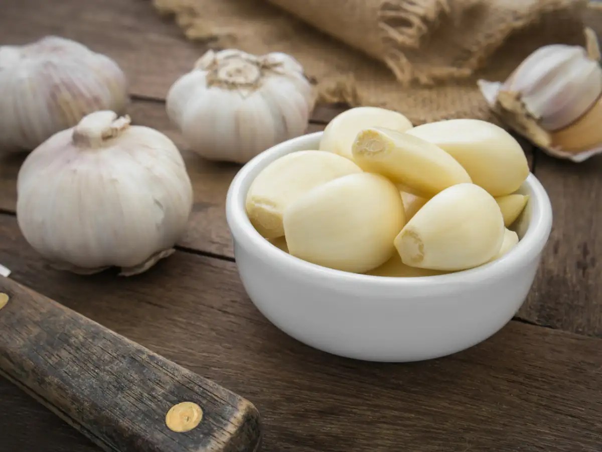 Weight Loss: Why You Should Have Garlic On An Empty Stomach Every Morning | The Times Of India