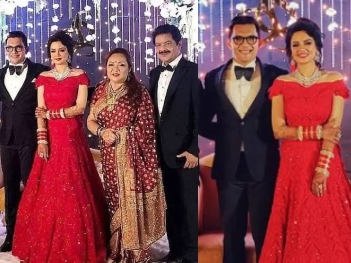 Aditya Narayan and Shweta Agarwal's wedding reception was