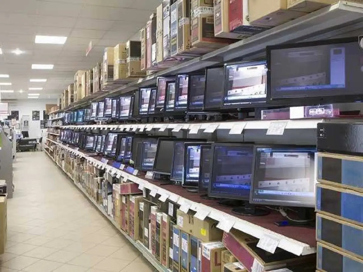 Electronic goods export records alltime high of Rs 8,806 crore for