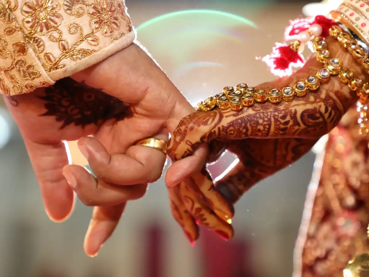 Reasons why Indian marriages suffer due to families