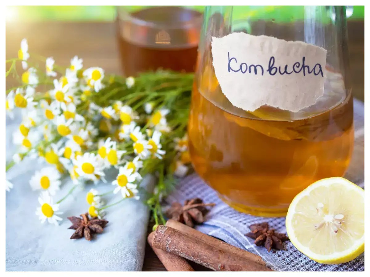 What is Kombucha tea? What makes it so popular and how to make it at home?