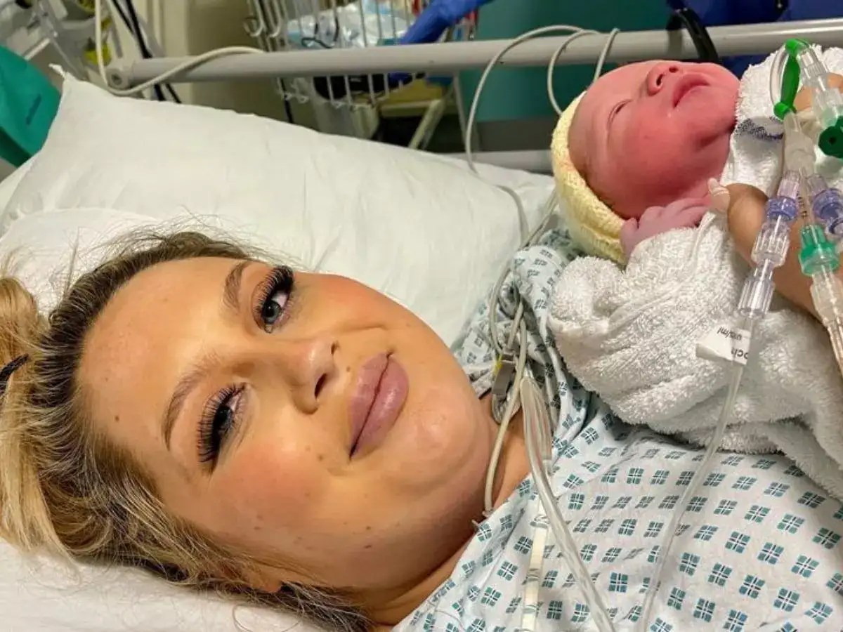 Shocking! Woman gives birth 24 hours after discovering…