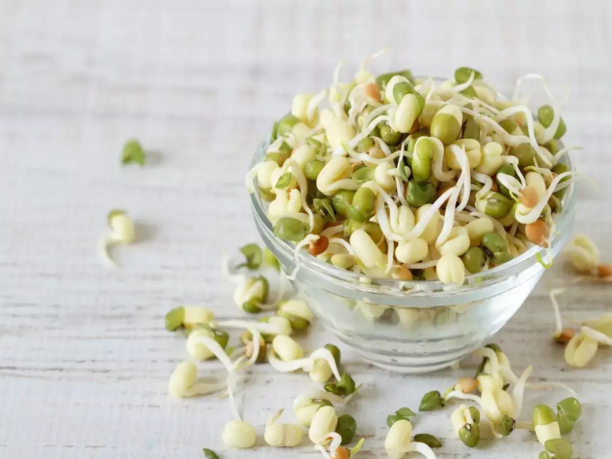 Do sprouts have more protein than regular dal?