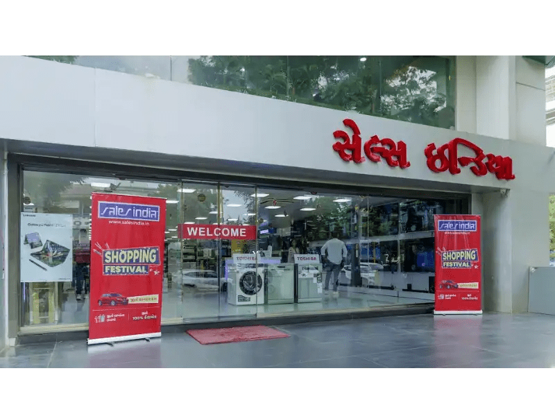 Gujarat's biggest Sales India Shopping Festival offers amazing deals on