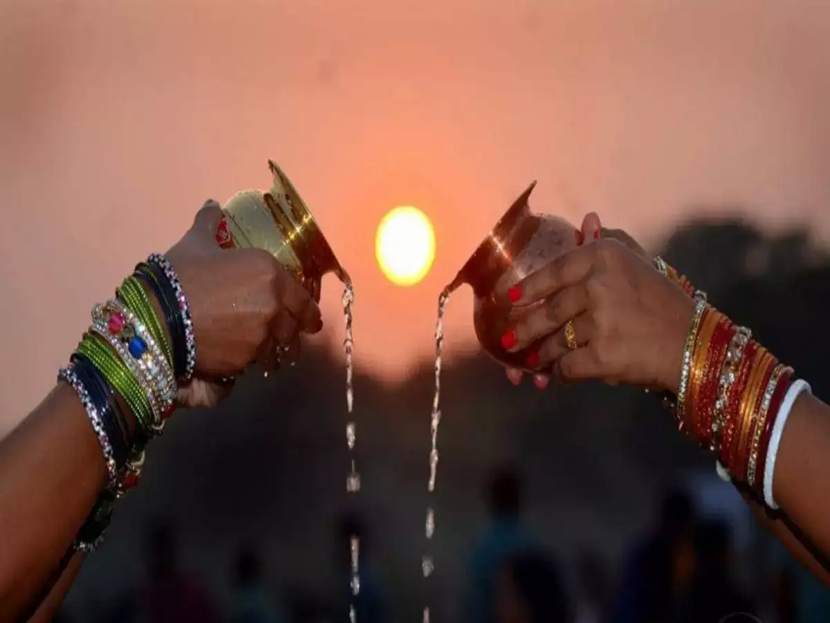 Significance and the right way to offer water to Lord Surya