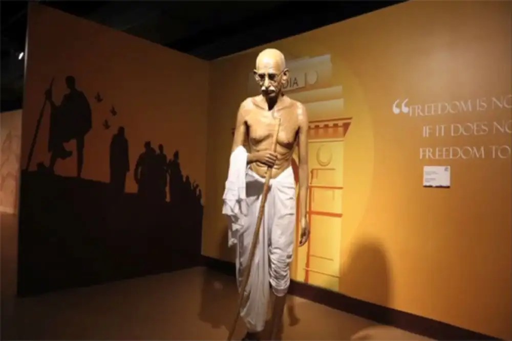 Mother’s Wax Museum Kolkata Get the Detail of Mother’s Wax Museum on
