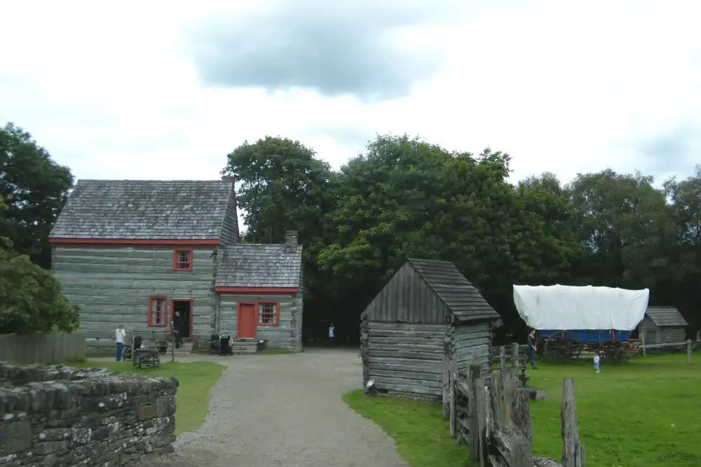Ulster American Folk Park Belfast Get the Detail of Ulster American