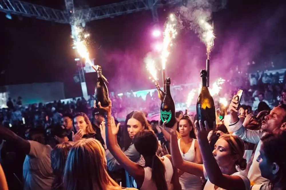 White Dubai Get White Dubai Restaurant Reviews on Times of India Travel