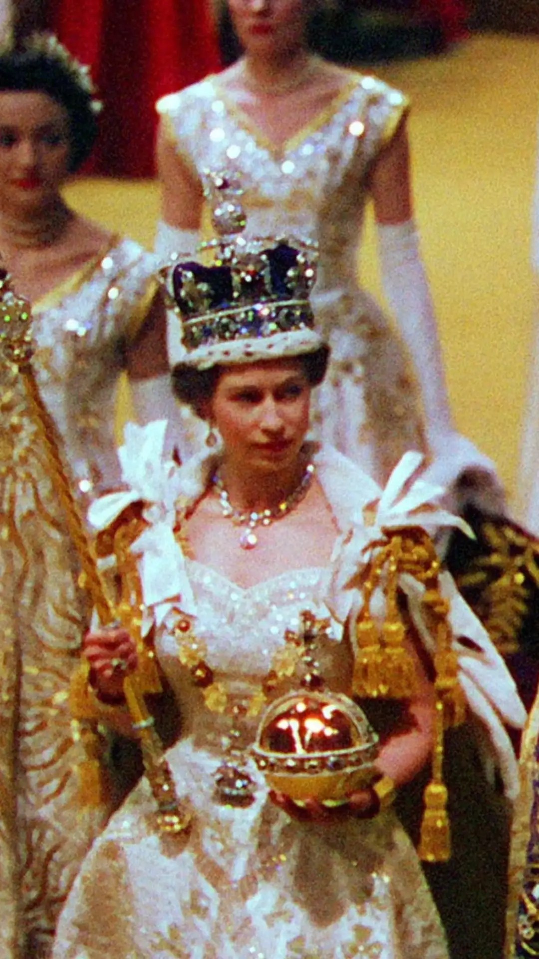 What happens to the Queen’s State Crown, Orb, and Sceptre? Times of India