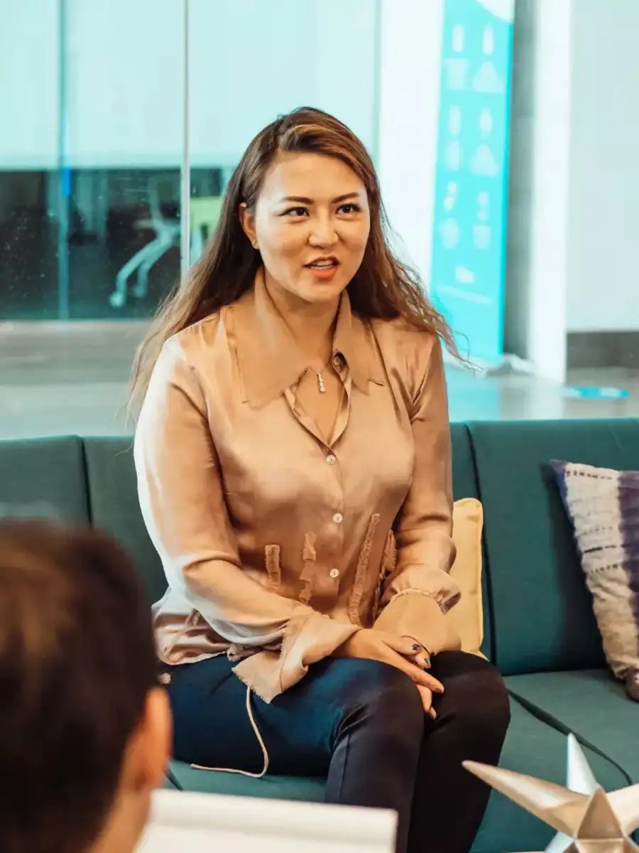 How can you improve your body language? Zoom TV