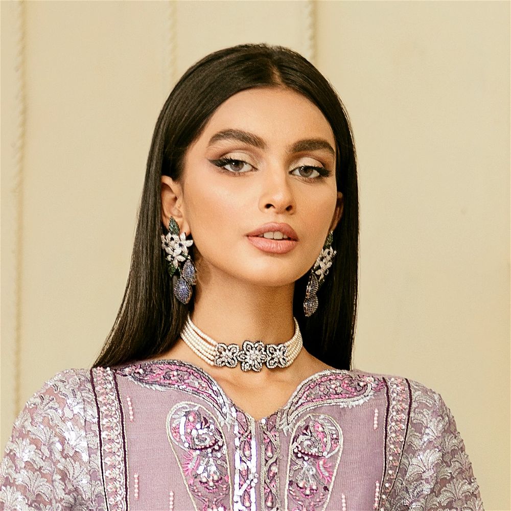 Trifloral Pearl Choker White Jewelry Line