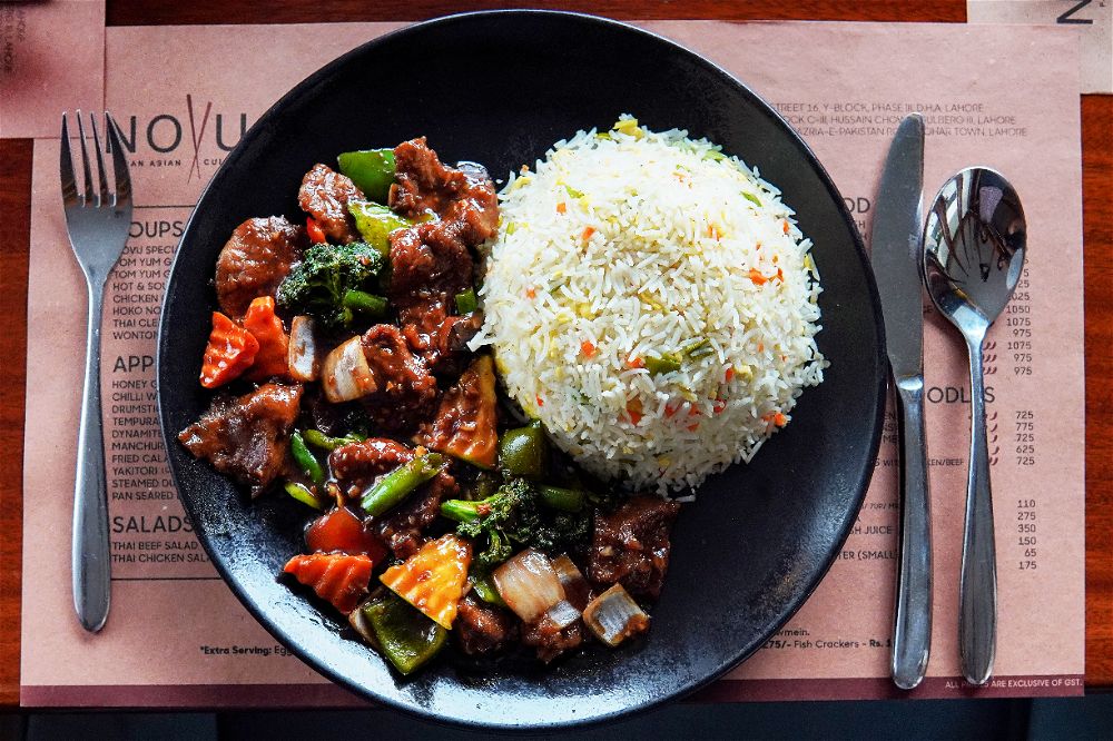 Beef In Oyster Sauce Novu Chinese and Japanese Restaurant Lahore