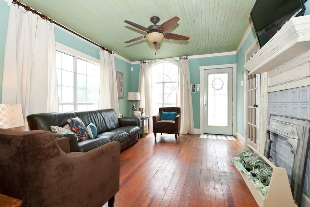 Explore 10 Of The Best Airbnb Properties In Trip101