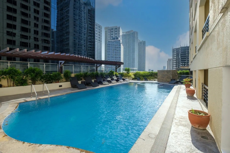 14 Airbnb Homes in Manila With Pool Access (Both Private and Shared)