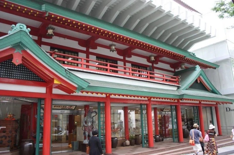 30 Best Tokyo Souvenirs & Where to Buy Them on Your Next Trip