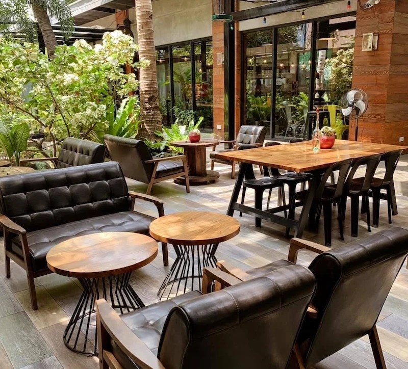 Best Cafes in Manila for Coffee, Brunch, & Dessert