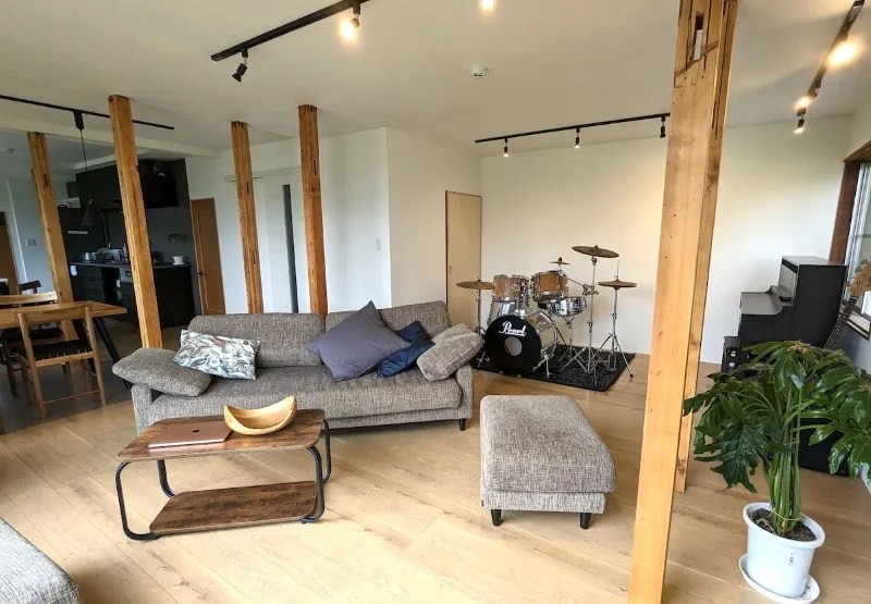 10 Best Airbnb Homes with Cherry Blossom Views