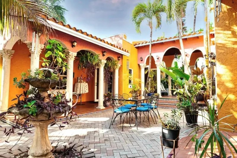 14 Best Airbnb Homes in Miami, From Beachfront Flats to Pool Villas