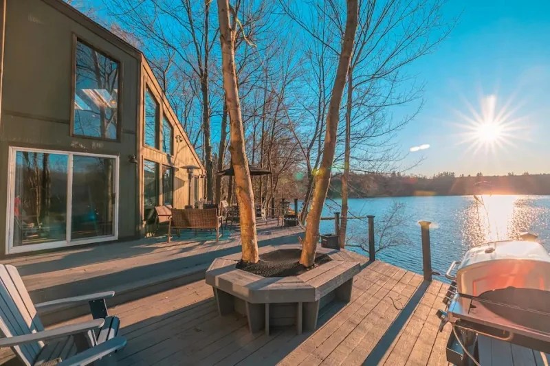 14 Poconos Airbnb Stays for a Relaxing Getaway in Nature