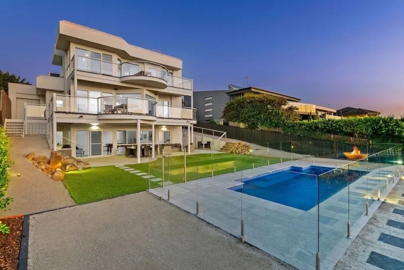 14 Melbourne Airbnb Homes for the Perfect Aussie Vacation TripZillaSTAYS