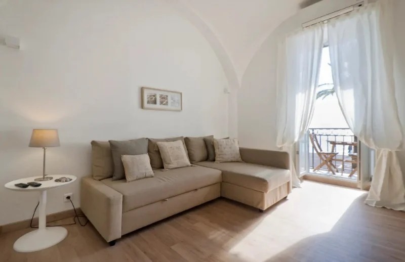 10 Best Airbnb Homes in Nice, France for Sunshine & Sea Views