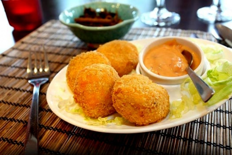 Best Restaurant Takeaway and Delivery Deals in Singapore