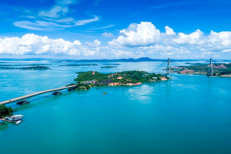 11 Indonesian Islands Near Singapore for a Short Holiday