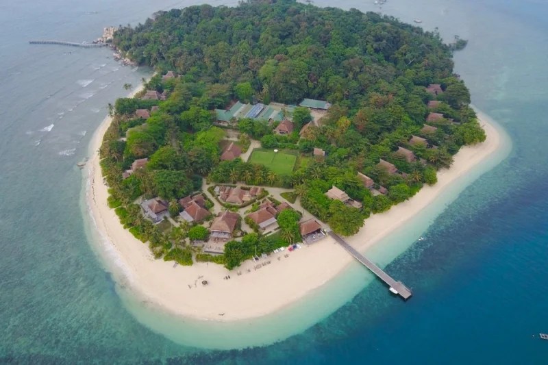 11 Indonesian Islands Near Singapore for a Short Holiday
