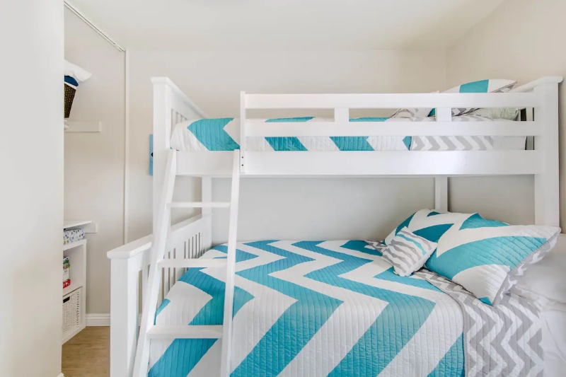 10 Prettiest Airbnb Homes Near Disneyland in Anaheim, California