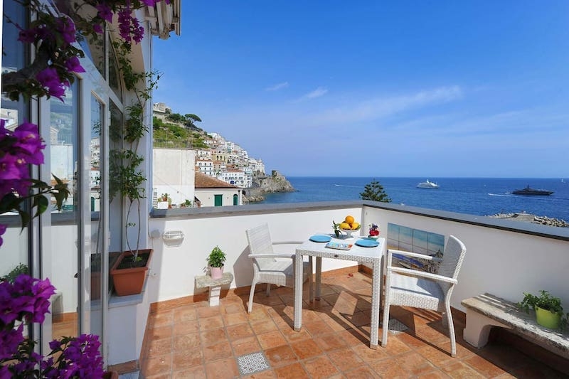 15 Picturesque Airbnb Homes & Vacation Rentals Along the Amalfi Coast