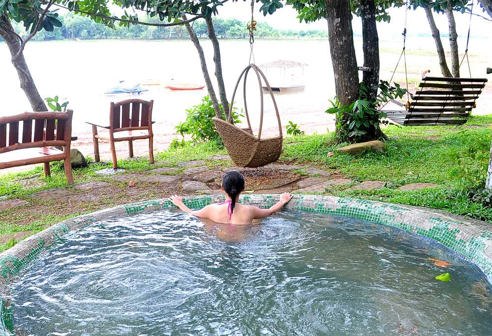Aquascape Lake Caliraya Floating Cottage A Secret Retreat Not Too Far