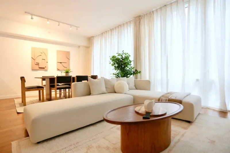 14 Times Square Airbnb Stays for Your New York Getaway