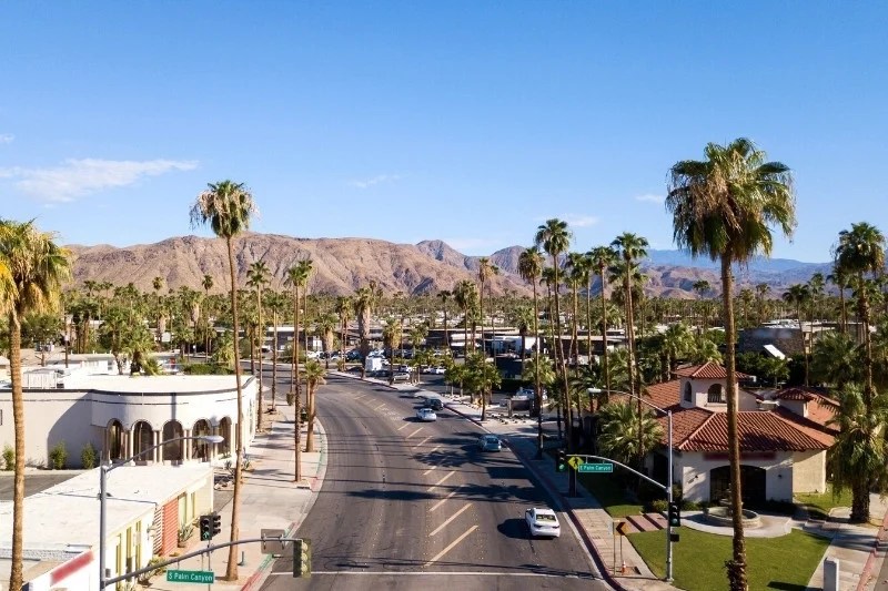 10 Palm Springs Airbnb Vacation Homes With Private Pools
