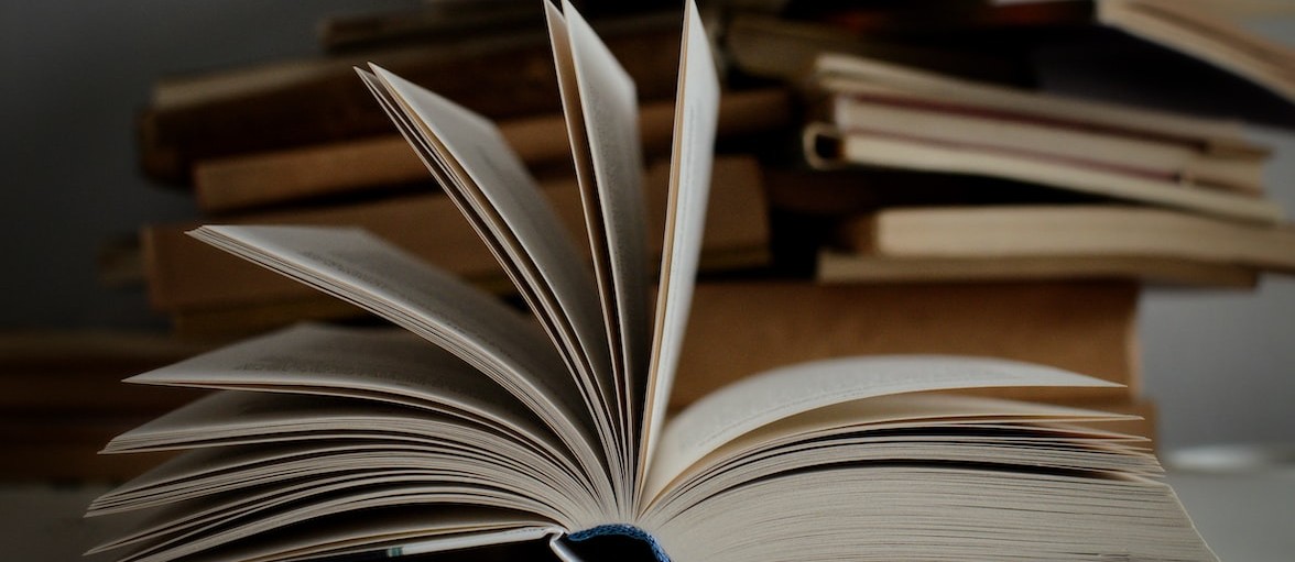 Ernest Hemingway's "For Whom the Bell Tolls" is set during which war?