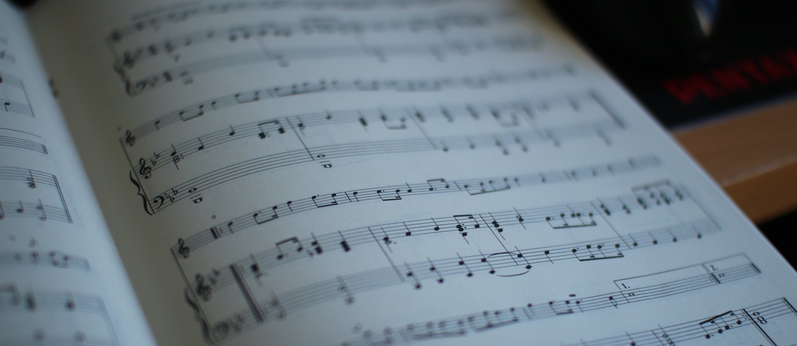 What is Eric Clapton's main musical instrument?